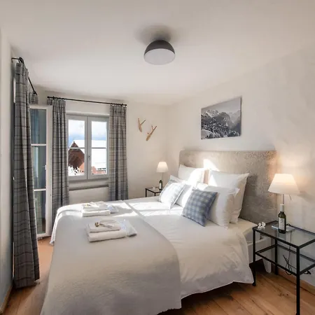 Huttli Apartment